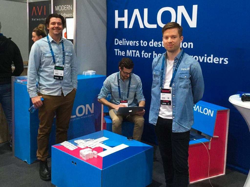 Team di Halon al Cloudfest 2019 | ANSWER